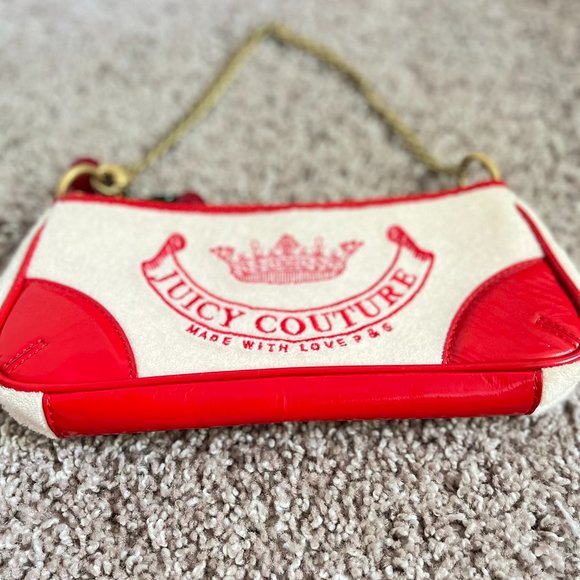 SOLD 🚫 Juicy Couture: White Cherry Baguette Bag - Picture 3 of 8